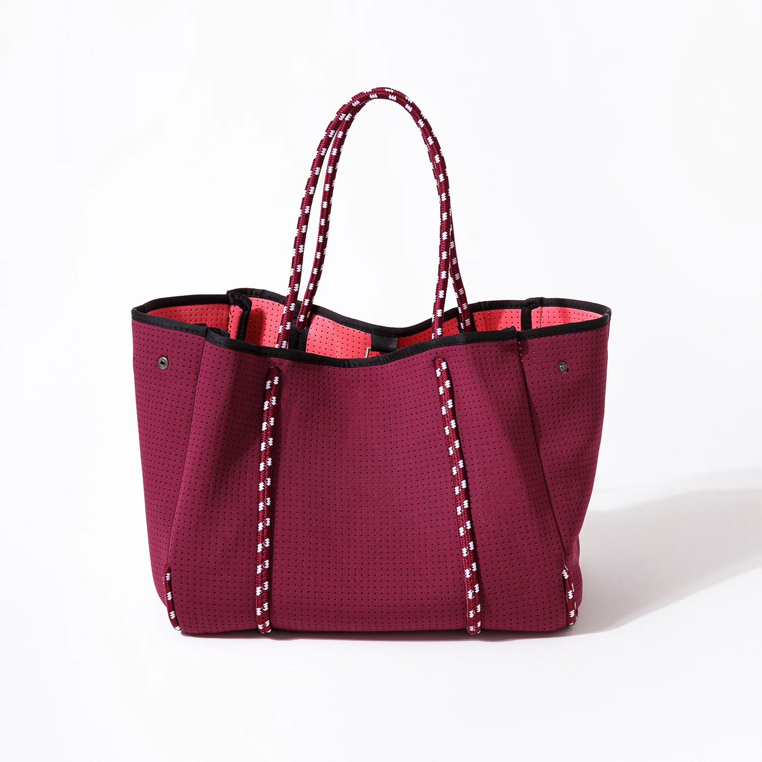 BERRY TRAVEL SET: EVERYDAY TOTE + LAPTOP SLEEVE + PASSPORT WALLET - Image 2