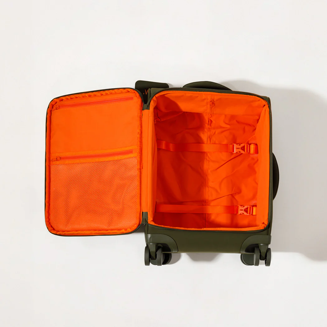CARRY ON SAFARI - Image 10