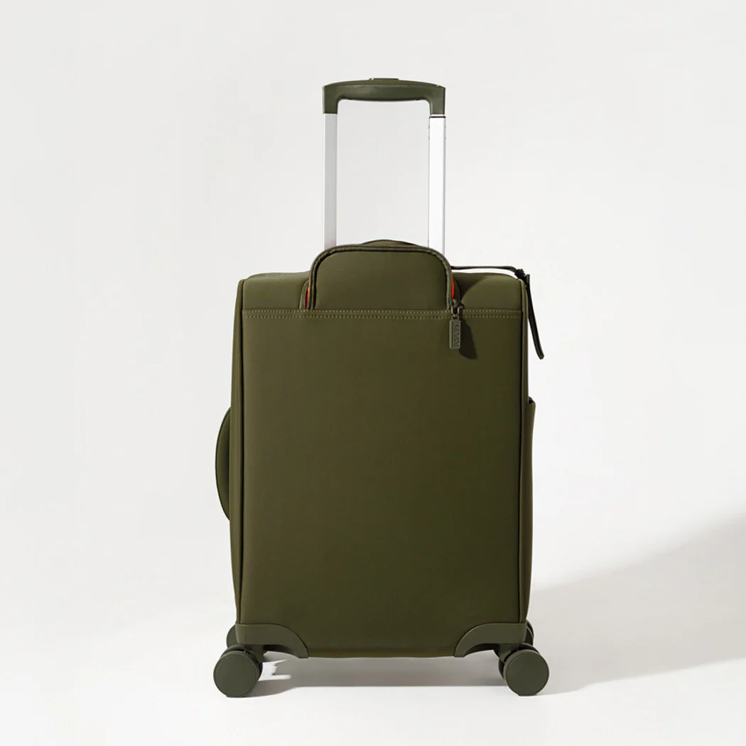 CARRY ON SAFARI - Image 4