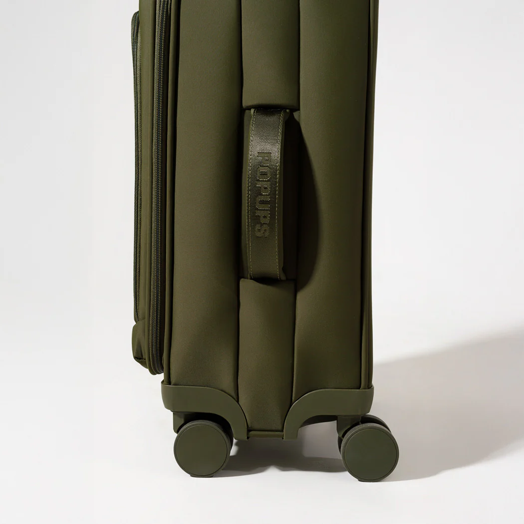 CARRY ON SAFARI - Image 8