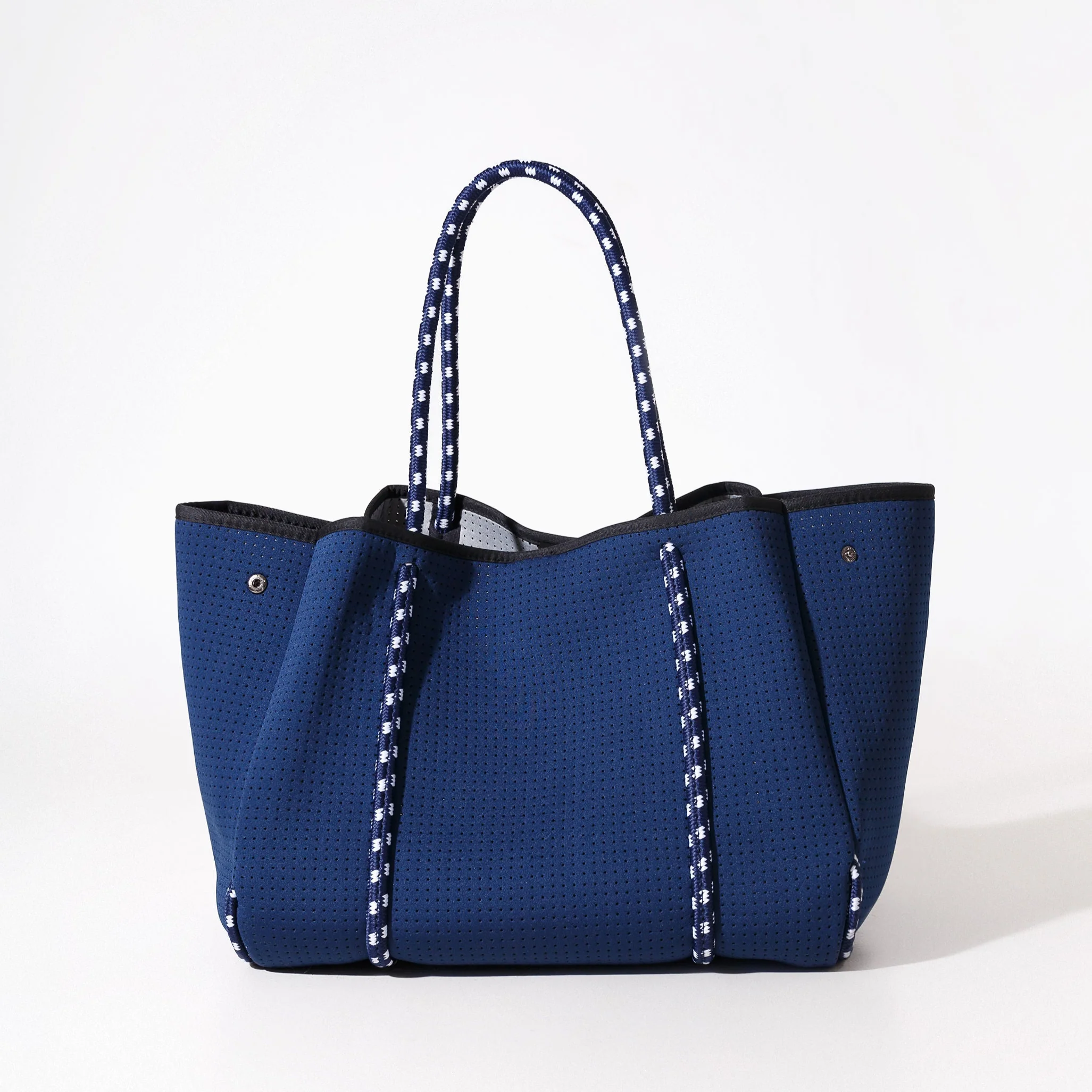 DEEP BLUE TRAVEL SET: EVERYDAY TOTE + LAPTOP SLEEVE + PASSPORT WALLET - Image 2