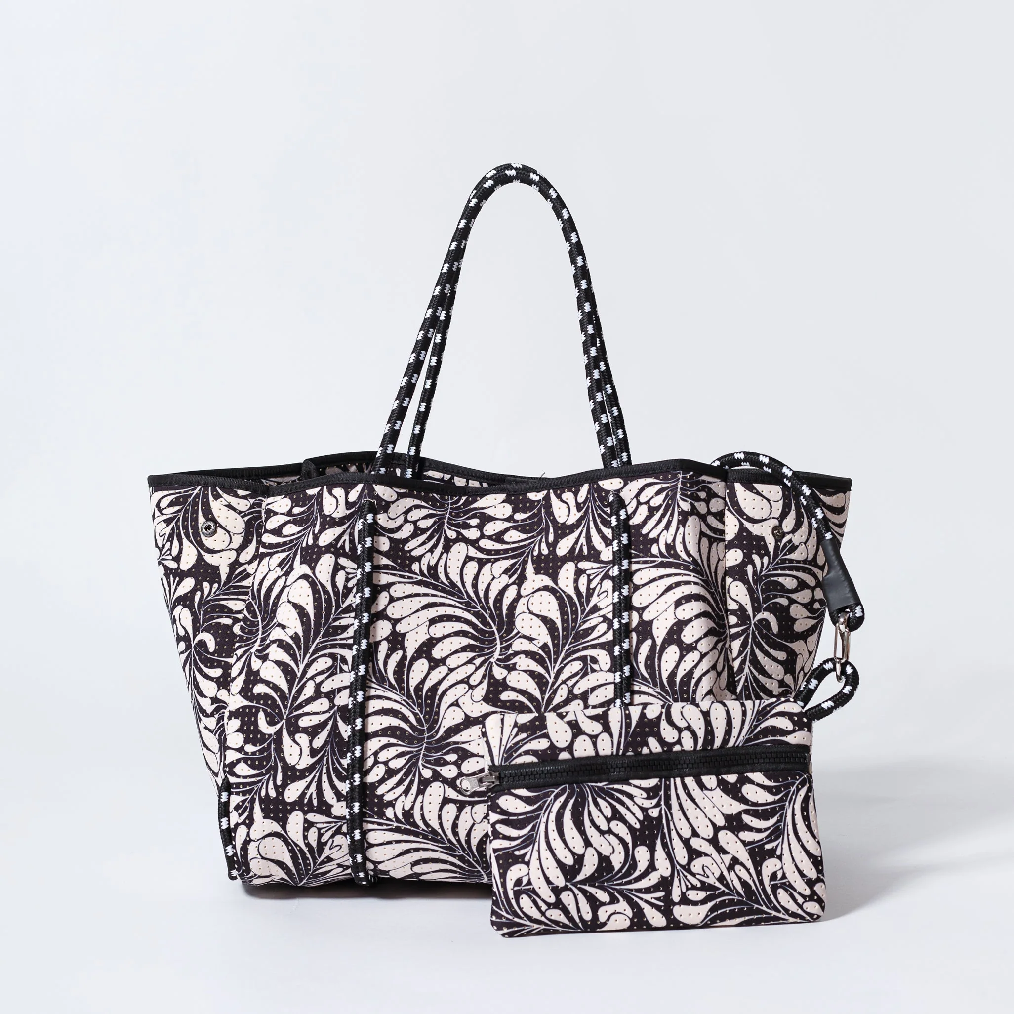 DETACHABLE POUCH PALM BLACK - Image 2
