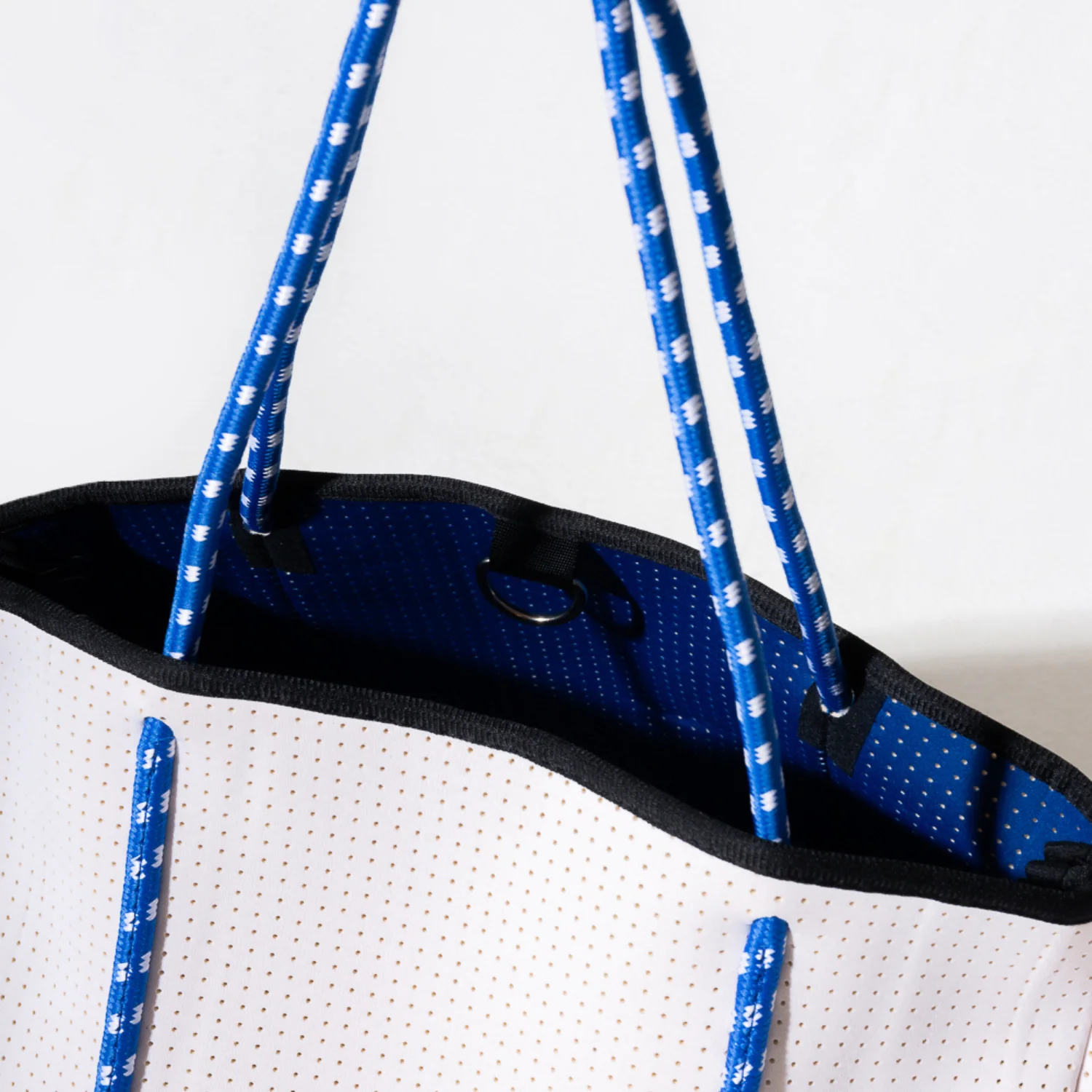EVERYDAY TOTE WHITE BLUES - Image 4