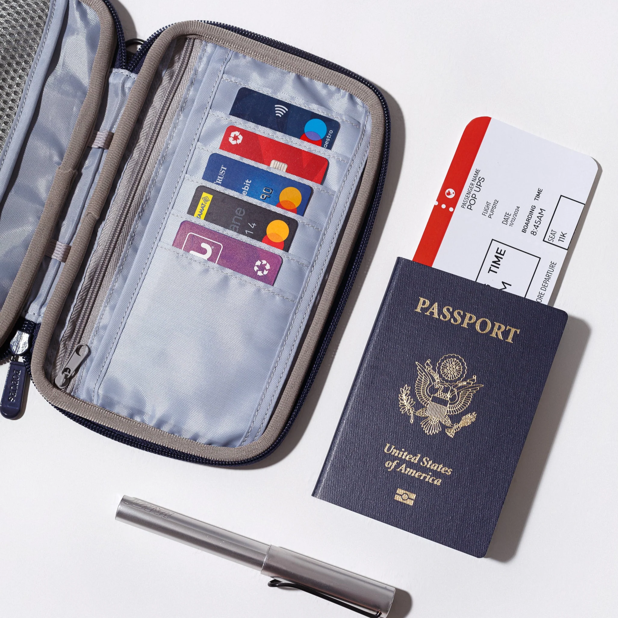 PASSPORT WALLET DEEP BLUE - Image 6