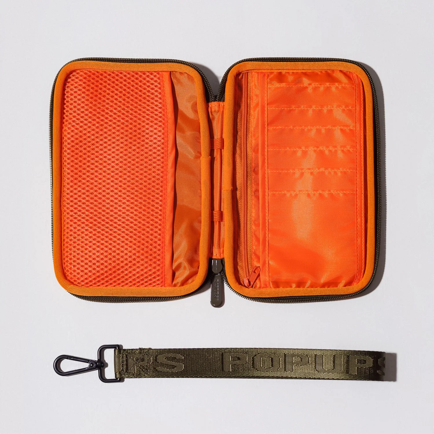 PASSPORT WALLET SAFARI GREEN - Image 4