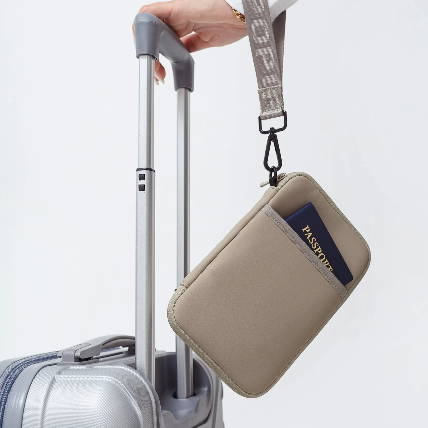 PASSPORT WALLET TAUPE - Image 5
