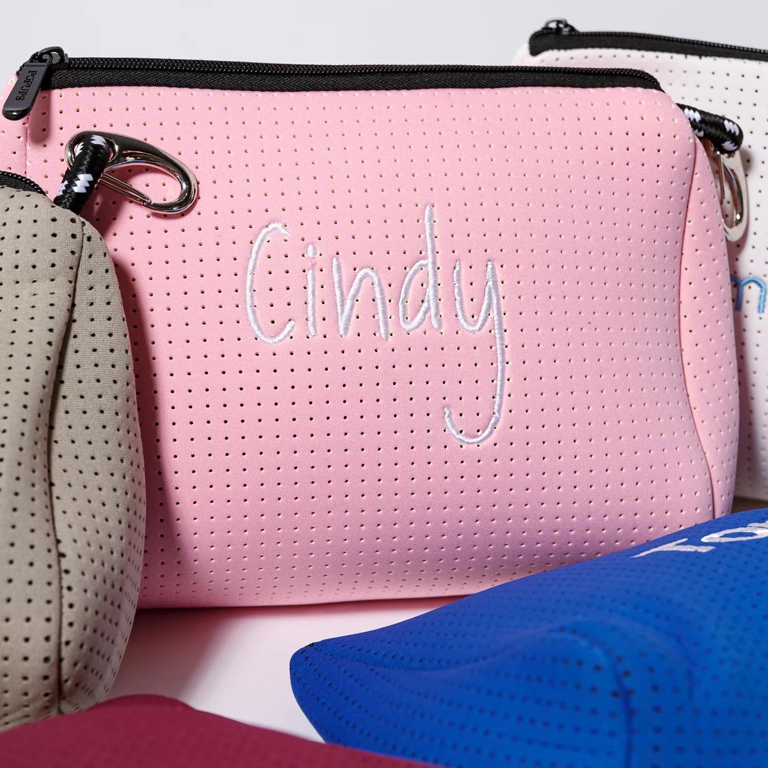 ESSENTIAL POUCH BARBIE - Image 3