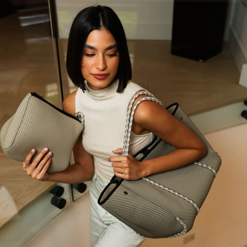 TAUPE DOTTED BASIC SET - EVERYDAY TOTE AND POUCH - Image 4