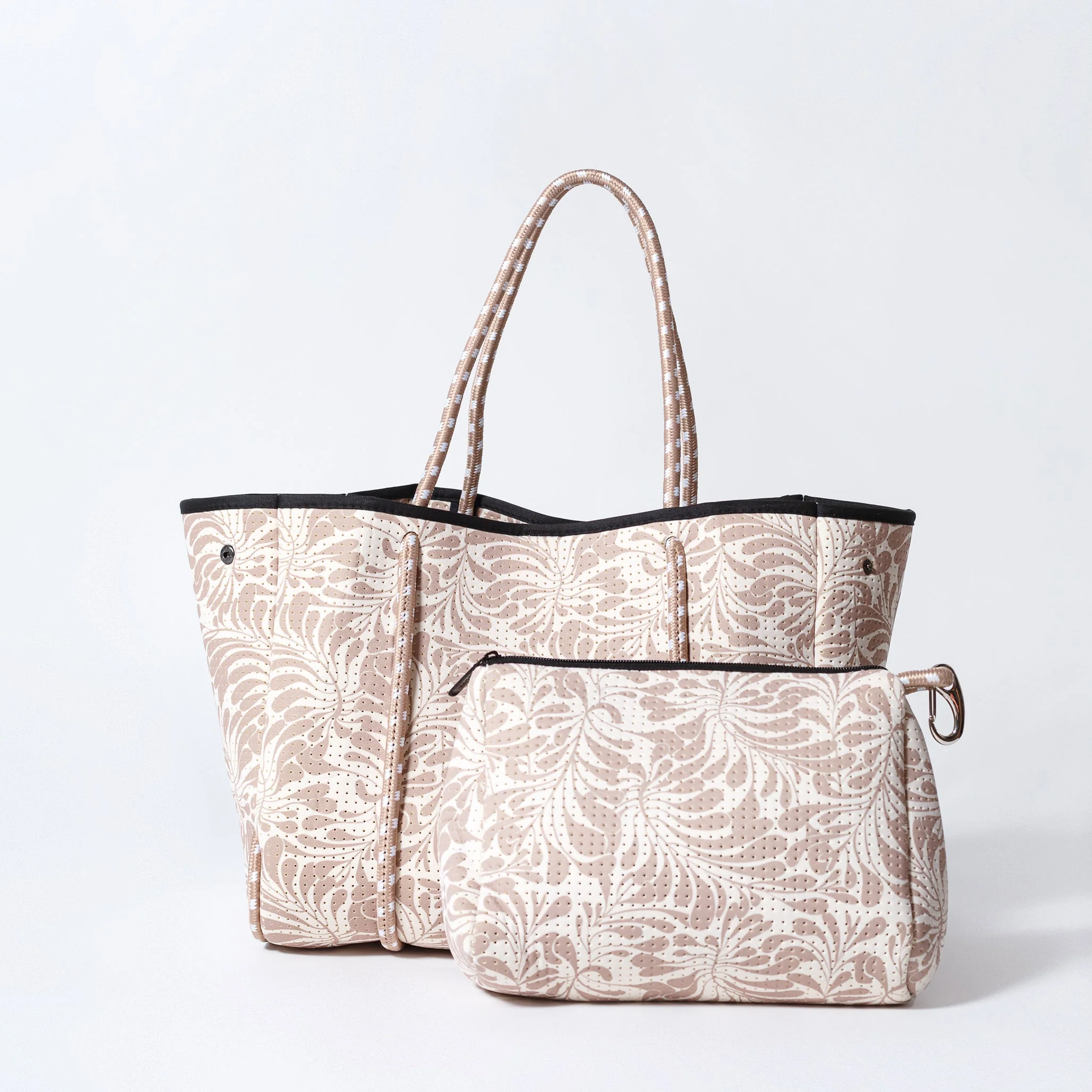 ESSENTIAL POUCH PALM DREAMS BEIGE - Image 4