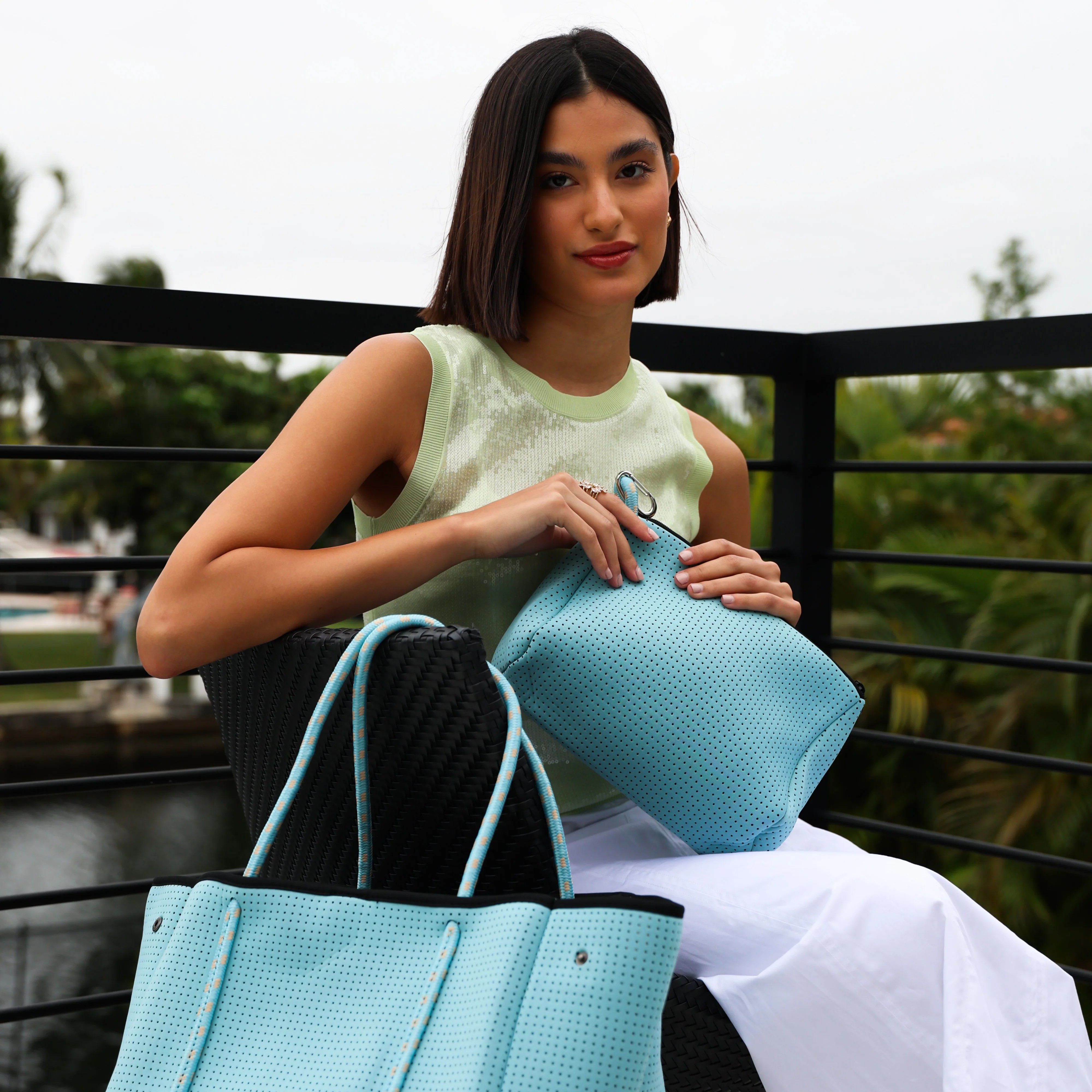 ESSENTIAL POUCH SKY BLUE - Image 3