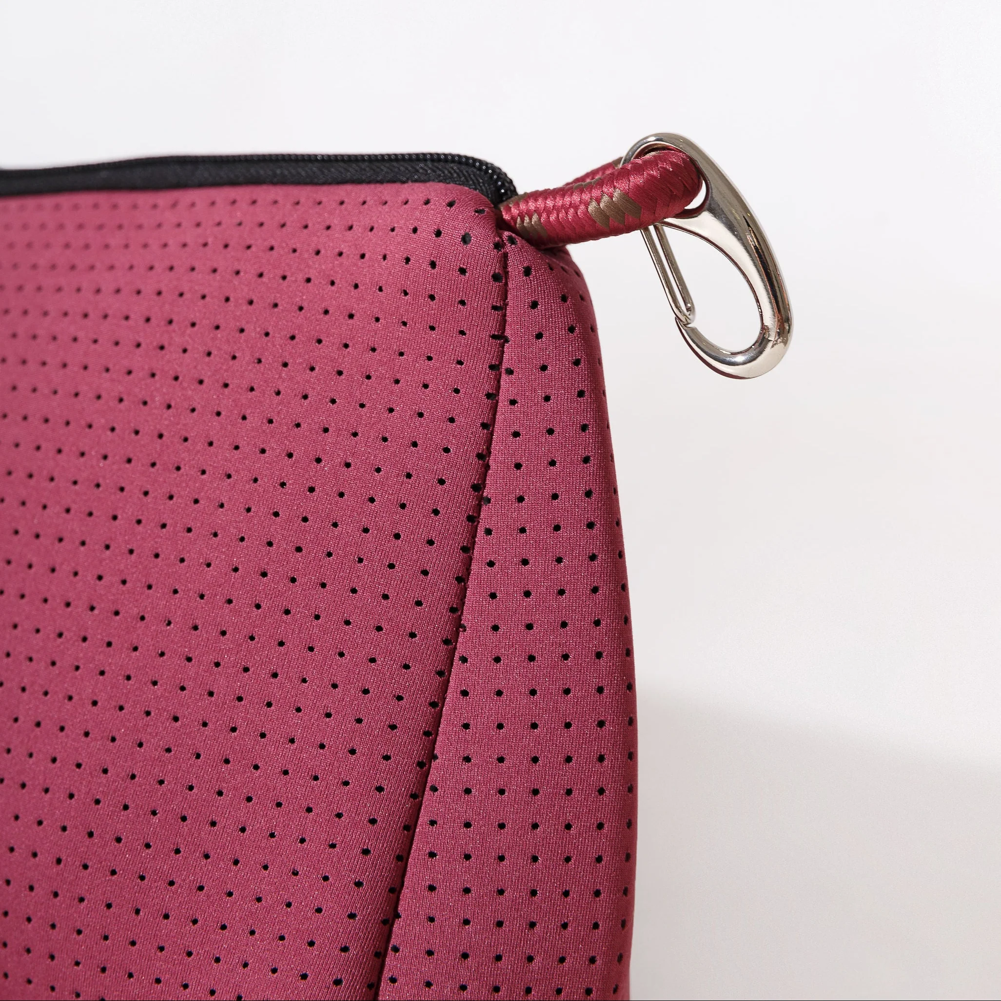 ESSENTIAL POUCH SOFT PLUM - Image 2