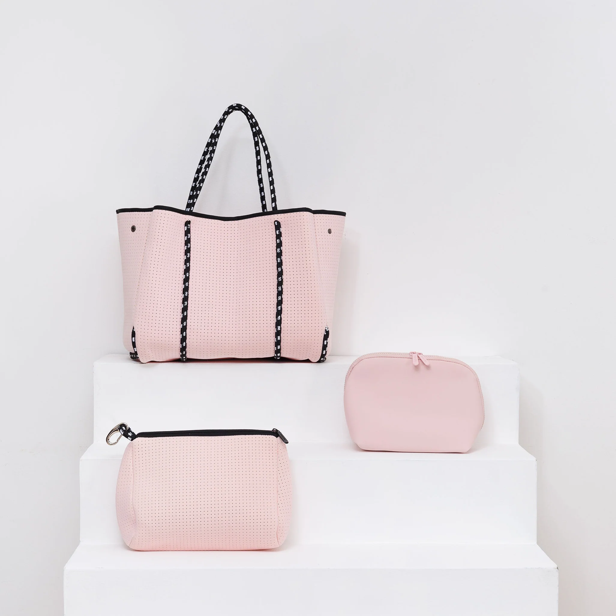 PRETTY IN PINK ORGANIZATION SET: EVERYDAY TOTE + ESSENTIAL POUCH + MAKEUP SET