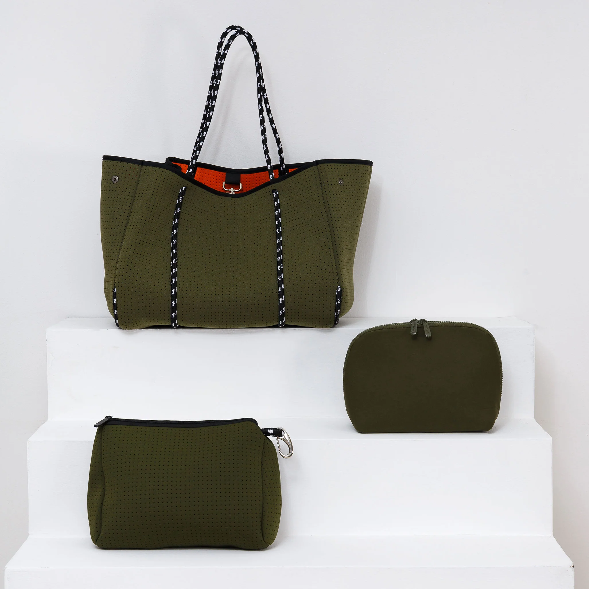 SAFARI GREEN ORGANIZATION SET: EVERYDAY TOTE + ESSENTIAL POUCH + MAKEUP SET
