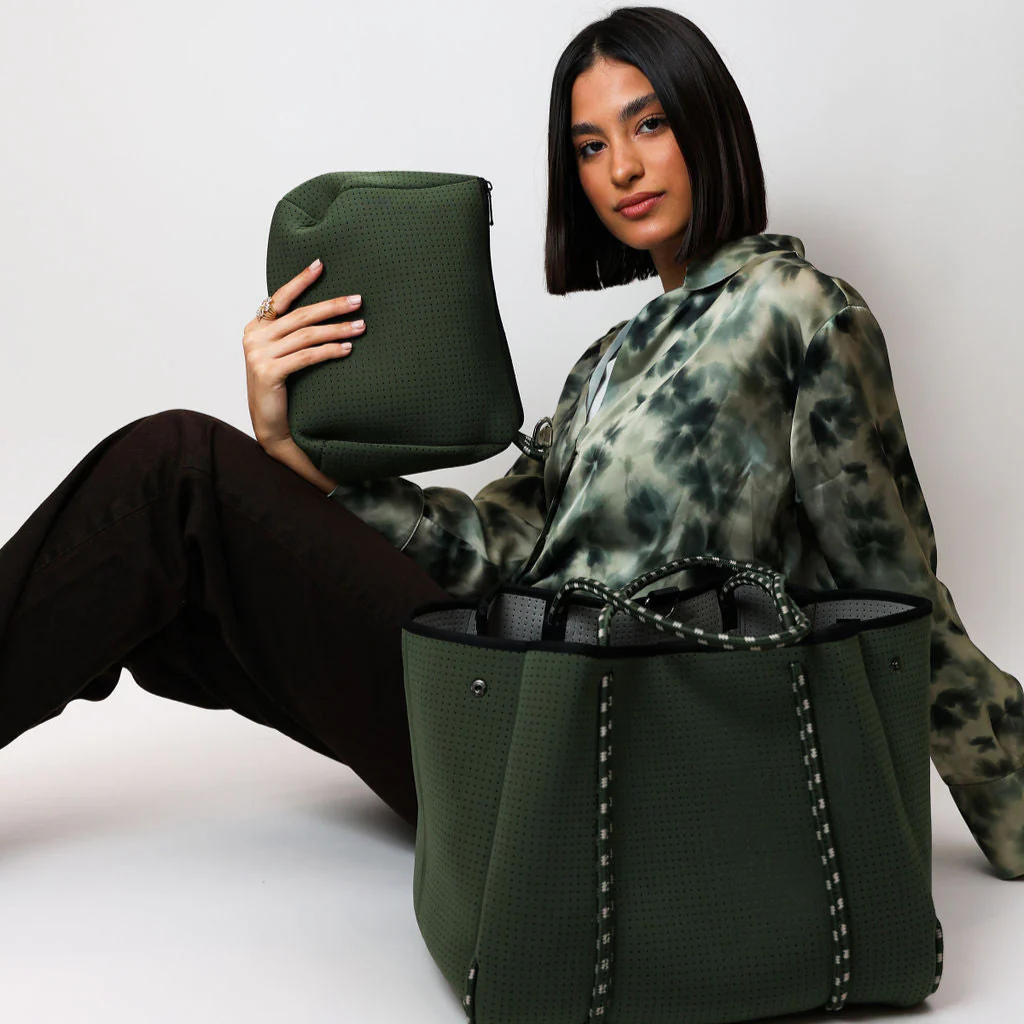 MOSS GREEN BASIC SET - EVERYDAY TOTE AND POUCH - Image 4