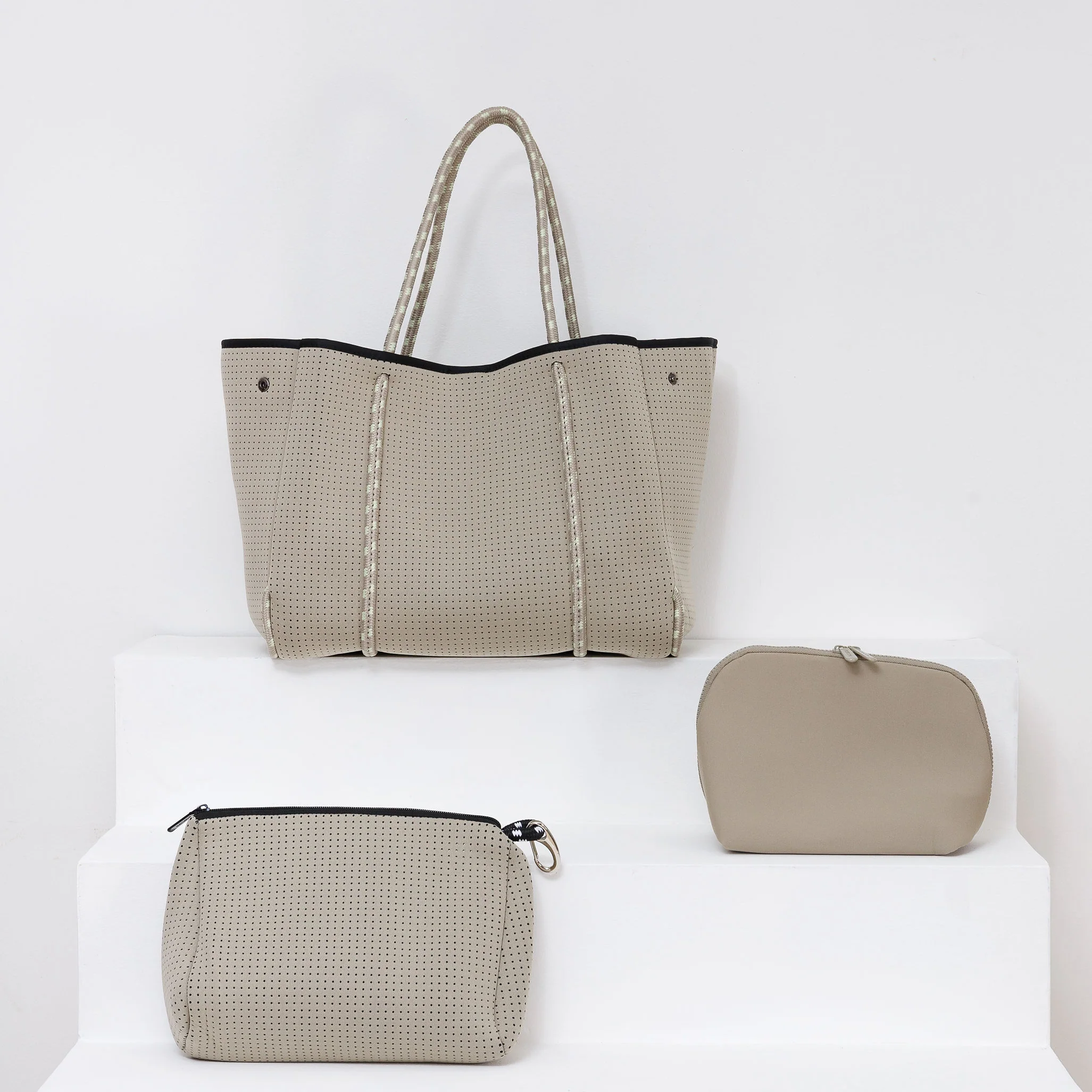 TAUPE ORGANIZATION SET: EVERYDAY TOTE + ESSENTIAL POUCH + MAKEUP SET