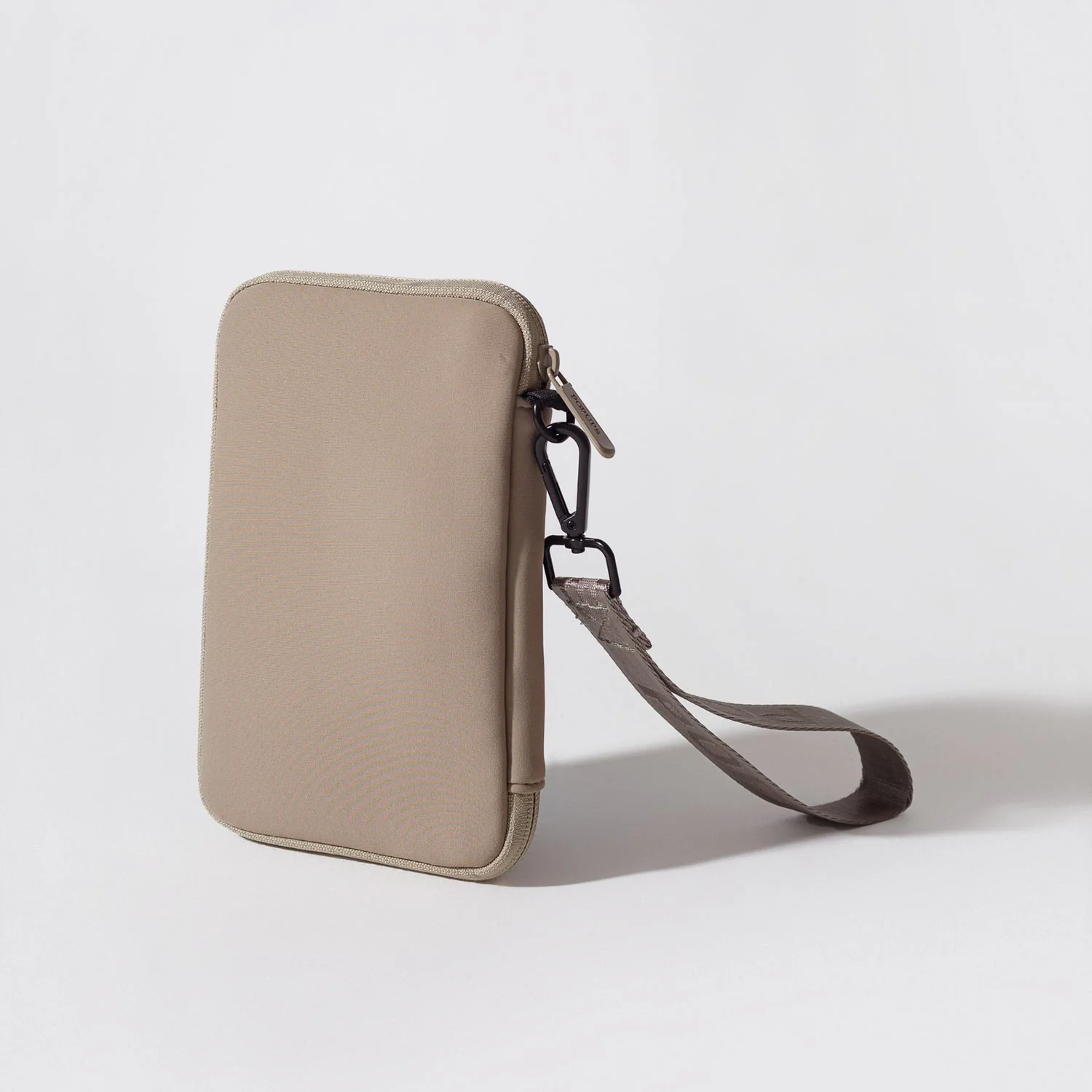 TAUPE ACCESORIES SET: TOILETRY BAG + MAKE UP SET + PASSPORT WALLET - Image 4