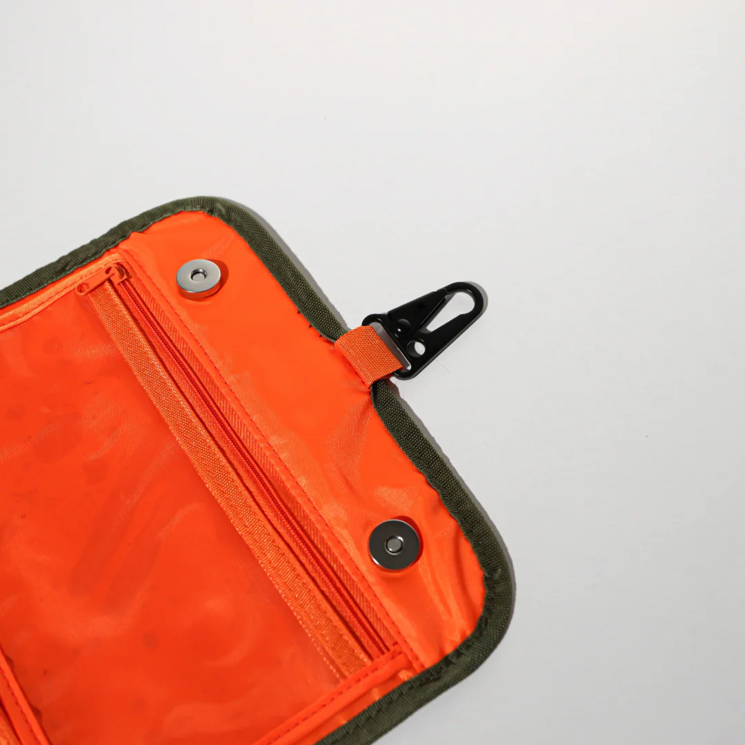 TOILETRY BAG SAFARI GREEN - Image 6