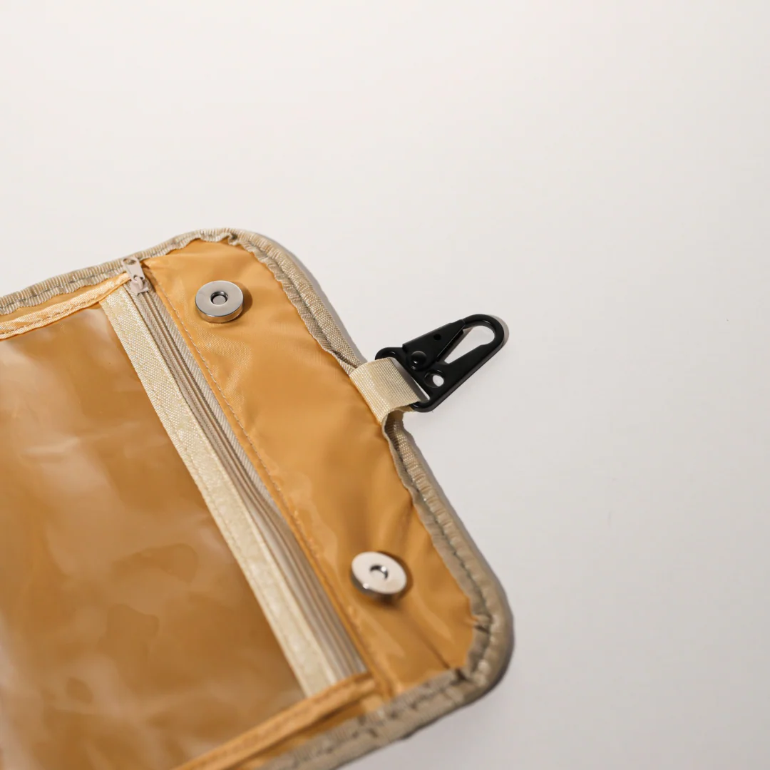 TOILETRY BAG TAUPE - Image 6